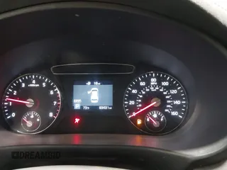 2019 Kia Sorento LX z VIN 5XYPGDA54KG584282, wystawiony jako IAAI lot #42505080 z przebiegiem 83 431 mil mil oraz . Historia ofert i sprzedaży dostępna na DreamBid. Obrazek 7.