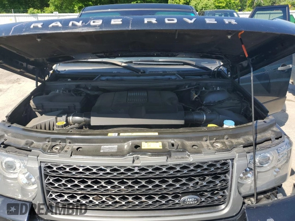 2011 Land Rover Range Rover HSE with VIN SALME1D43BA358396, listed as a Copart auction lot 57462145 with 161,192 mi miles and Salvage title. Bid and sale history available at DreamBid. Image 12.