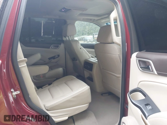 2020 GMC Yukon Denali with VIN 1GKS2CKJ5LR129592, listed as a IAAI auction lot 39806304 with 71,125 mi miles. Bid and sale history available at carsss.com. Image 8.