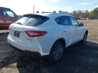 2017 Maserati Levante S z VIN ZN661YUA2HX262919, wystawiony jako IAAI lot #41243382 z przebiegiem 24 293 mil mil oraz . Historia ofert i sprzedaży dostępna na DreamBid. Obrazek 4.