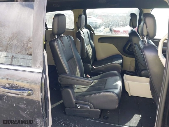 2019 Dodge Grand Caravan SXT with VIN 2C4RDGCG1KR591056, listed as a IAAI auction lot 41562752 with 62,104 mi miles. Bid and sale history available at carsss.com. Image 8.