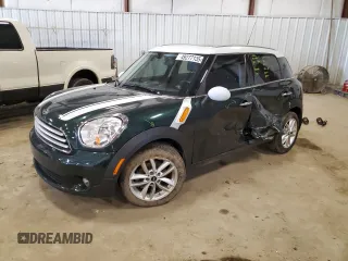 2014 MINI Countryman with VIN WMWZB3C58EWR37125, listed as a Copart auction lot 49277135 with 82,790 mi miles and Clean Title. Bid and sale history available at DreamBid. Image 1.