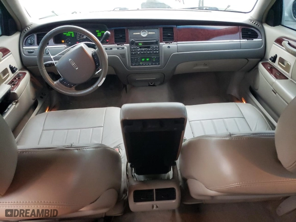 2005 Lincoln Town Car Signature with VIN 1LNHM81W15Y629313, listed as a Copart auction lot 47519065 with 180,971 mi miles and Salvage Title. Bid and sale history available at carsss.com. Image 8.