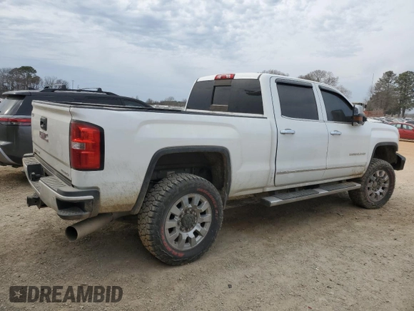 2015 GMC Sierra 2500HD available WiFi Denali with VIN 1GT120E80FF587884, listed as a Copart auction lot 47847815 with 0 mi miles and Salvage Title. Bid and sale history available at carsss.com. Image 3.