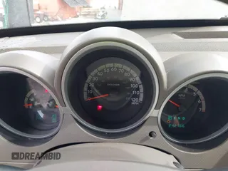 2007 Dodge Nitro SLT z VIN 1D8GT58KX7W689384, wystawiony jako IAAI lot #42139632 z przebiegiem 242 166 mil mil oraz . Historia ofert i sprzedaży dostępna na DreamBid. Obrazek 7.