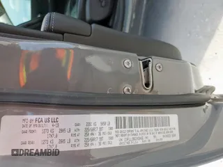 2019 Jeep Cherokee Latitude Plus с VIN 1C4PJLLB6KD439466, выставлен на аукционе Copart как лот 63018355 с пробегом 72 007 миль миль и Списание • Salvage title. История ставок и продаж доступна на DreamBid. Изображение 14.