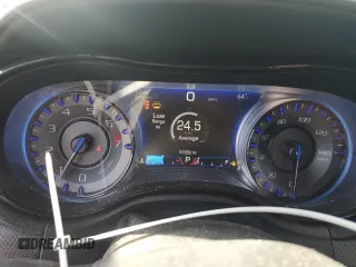 2016 Chrysler 300 S z VIN 2C3CCAGG0GH124292, wystawiony jako Copart lot #57576435 z przebiegiem 91 559 mil mil oraz Szkody całkowita. Historia ofert i sprzedaży dostępna na DreamBid. Obrazek 9.