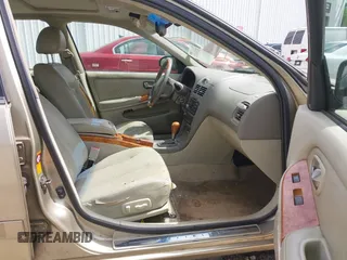2002 Infiniti I35 Luxury with VIN JNKDA31A52T001605, listed as a IAAI auction lot 42154422 with 235,988 mi miles and . Bid and sale history available at DreamBid. Image 5.
