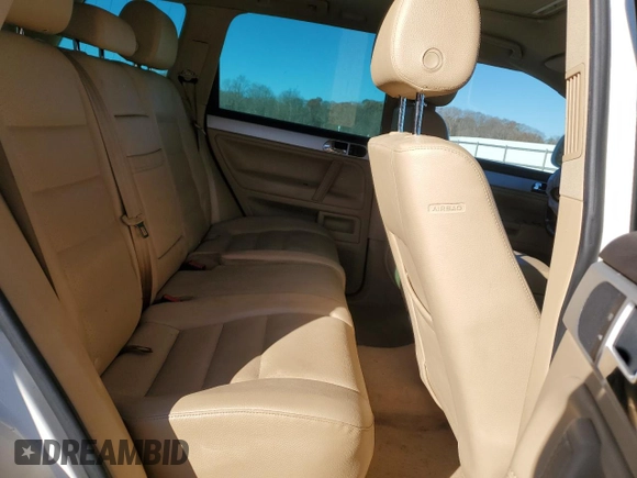 2009 Volkswagen Touareg VR6 с VIN WVGBE77L09D023864, выставлен на аукционе Copart как лот 83619984 с пробегом Не указан миль и Списание • Salvage title. История ставок и продаж доступна на DreamBid. Изображение 11.