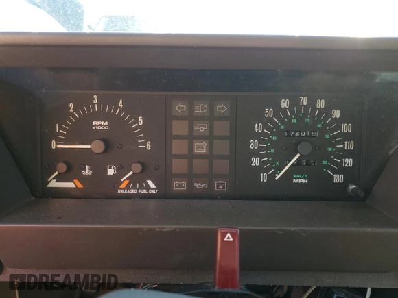 1992 Land Rover Range Rover with VIN SALHV1249NA616204, listed as a Copart auction lot 44428375 with 174,019 mi miles and Salvage Title. Bid and sale history available at DreamBid. Image 9.