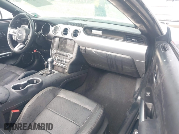 2022 Ford Mustang EcoBoost z VIN 1FATP8UHXN5124073, wystawiony jako IAAI lot #41844813 z przebiegiem 63 425 mil mil oraz . Historia ofert i sprzedaży dostępna na DreamBid. Obrazek 5.