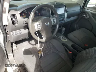 2020 Nissan Frontier SV z VIN 1N6ED0CF0LN714600, wystawiony jako Copart lot #45363515 z przebiegiem 39 581 mil mil oraz Czysty tytuł • Clean title. Historia ofert i sprzedaży dostępna na DreamBid. Obrazek 8.