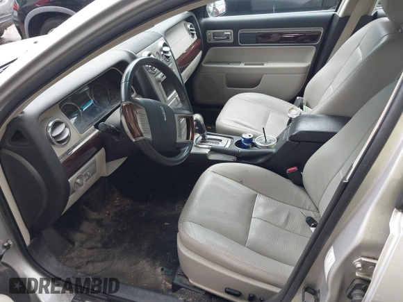 2008 Lincoln MKZ z VIN 3LNHM26T28R647608, wystawiony jako IAAI lot #42527530 z przebiegiem 118 720 mil mil oraz . Historia ofert i sprzedaży dostępna na DreamBid. Obrazek 5.