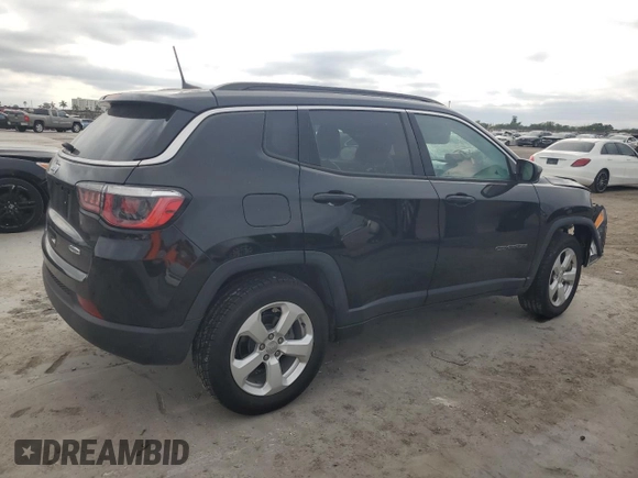 2019 Jeep Compass Latitude with VIN 3C4NJCBB7KT851656, listed as a Copart auction lot 88621445 with Not Provided miles and Salvage Title. Bid and sale history available at DreamBid. Image 3.