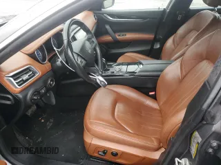 2017 Maserati Ghibli S Q4 z VIN ZAM57RTA4H1248389, wystawiony jako Copart lot #85218514 z przebiegiem 68 272 mil mil oraz Szkody całkowita. Historia ofert i sprzedaży dostępna na DreamBid. Obrazek 7.