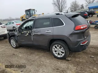 2018 Jeep Cherokee Latitude Plus with VIN 1C4PJLLB7JD584059, listed as a Copart auction lot 43655725 with 30,318 mi miles and Salvage Title. Bid and sale history available at DreamBid. Image 2.