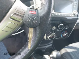 2016 Nissan Note S z VIN 3N1CE2CP6GL358772, wystawiony jako IAAI lot #42621511 z przebiegiem 100 915 mil mil oraz . Historia ofert i sprzedaży dostępna na DreamBid. Obrazek 11.