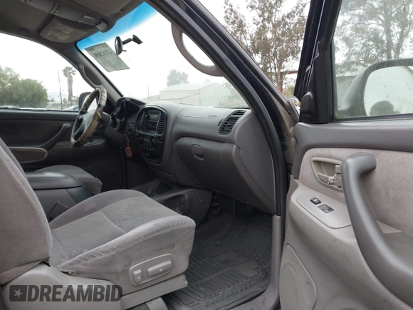 2002 Toyota Sequoia SR5 with VIN 5TDZT34A92S122584, listed as a IAAI auction lot 42082650 with 256,731 mi miles and . Bid and sale history available at carsss.com. Image 5.