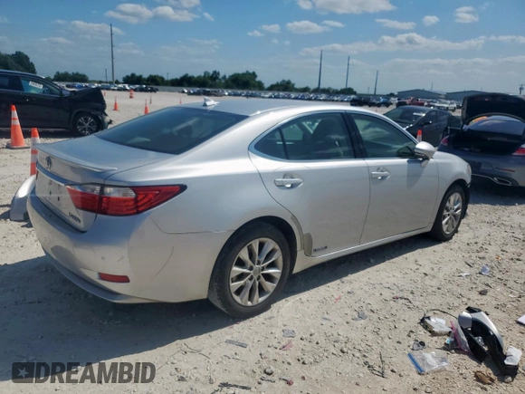 2013 Lexus ES 300h with VIN JTHBW1GG9D2003018, listed as a Copart auction lot 59173005 with 132,344 mi miles and Salvage title. Bid and sale history available at DreamBid. Image 3.
