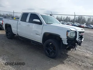 2017 GMC Sierra 1500 SLE z VIN 1GTV2MEC7HZ239479, wystawiony jako IAAI lot #41817821 z przebiegiem 140 720 mil mil oraz . Historia ofert i sprzedaży dostępna na DreamBid. Obrazek 1.
