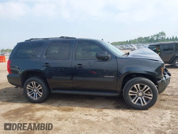2013 Chevrolet Tahoe LT с VIN 1GNSKBE02DR186768, выставлен на аукционе IAAI как лот 42429597 с пробегом 132 404 миль миль и . История ставок и продаж доступна на DreamBid. Изображение 13.