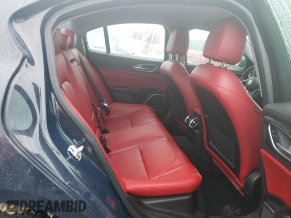 2019 Alfa Romeo Giulia Sport with VIN ZARFAMAN9K7599991, listed as a Copart auction lot 39895253 with 27,976 mi miles. Bid and sale history available at carsss.com. Image 10.