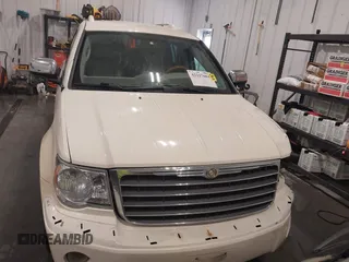 2008 Chrysler Aspen Limited z VIN 1A8HW58N98F113431, wystawiony jako IAAI lot #42217664 z przebiegiem 192 619 mil mil oraz . Historia ofert i sprzedaży dostępna na DreamBid. Obrazek 13.