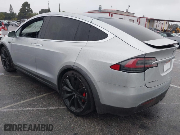 2016 Tesla Model X P90D with VIN 5YJXCBE41GF006284, listed as a IAAI auction lot 41809683 with 71,135 mi miles. Bid and sale history available at carsss.com. Image 3.