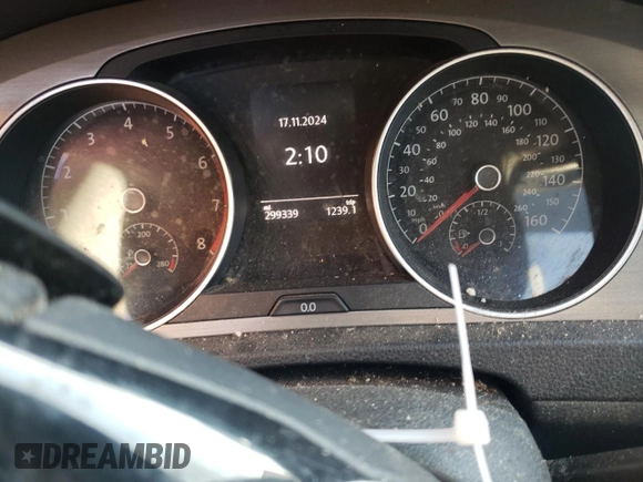 2015 Volkswagen Golf TSI SE with VIN 3VWC17AU5FM505202, listed as a Copart auction lot 81290814 with 299,339 mi miles and Clean Title. Bid and sale history available at DreamBid. Image 9.