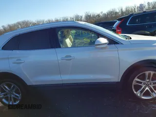 2016 Lincoln MKC Reserve with VIN 5LMTJ3DH9GUJ21388, listed as a IAAI auction lot 41248130 with 106,258 mi miles and . Bid and sale history available at DreamBid. Image 14.