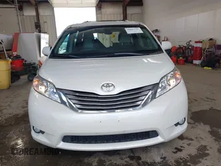 2017 Toyota Sienna XLE Auto Access Seat with VIN 5TDYZ3DC7HS874630, listed as a IAAI auction lot 42027737 with 122,952 mi miles. Bid and sale history available at carsss.com. Image 12.