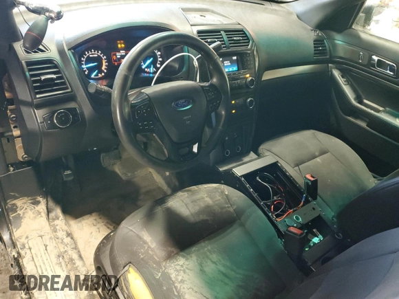 2017 Ford Police Interceptor Utility z VIN 1FM5K8AR0HGE01722, wystawiony jako Copart lot #50491815 z przebiegiem 187 912 mil mil oraz Szkody całkowita. Historia ofert i sprzedaży dostępna na DreamBid. Obrazek 8.