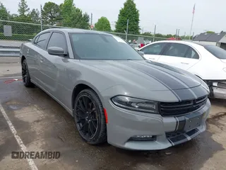 2019 Dodge Charger SXT z VIN 2C3CDXBG8KH643736, wystawiony jako IAAI lot #42274759 z przebiegiem 108 429 mil mil oraz . Historia ofert i sprzedaży dostępna na DreamBid. Obrazek 1.