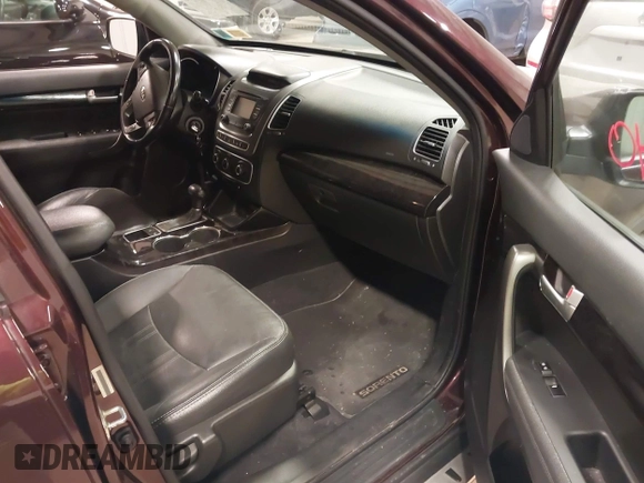 2015 Kia Sorento LX with VIN 5XYKT3A65FG635450, listed as a IAAI auction lot 41883840 with 97,238 mi miles. Bid and sale history available at carsss.com. Image 5.