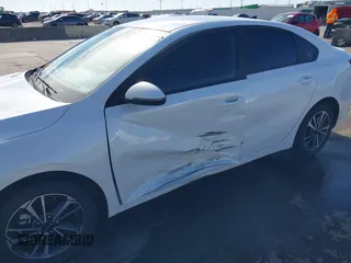 2024 Kia Forte LXS with VIN 3KPF24AD7RE837846, listed as a IAAI auction lot 41256905 with 2,961 mi miles and . Bid and sale history available at DreamBid. Image 6.