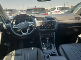2024 Volkswagen Tiguan SE с VIN 3VV3B7AX0RM096462, выставлен на аукционе IAAI как лот 42844462 с пробегом 33 442 миль миль и . История ставок и продаж доступна на DreamBid. Изображение 47.