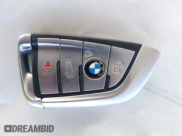 2019 BMW 7 Series 740i with VIN WBA7E2C58KB218419, listed as a IAAI auction lot 41831080 with 97,752 mi miles and . Bid and sale history available at DreamBid. Image 11.