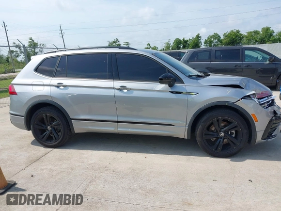 2023 Volkswagen Tiguan SE R-Line Black с VIN 3VVCB7AX5PM064412, выставлен на аукционе IAAI как лот 42279912 с пробегом 72 528 миль миль и . История ставок и продаж доступна на DreamBid. Изображение 13.