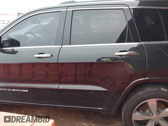 2015 Jeep Grand Cherokee Overland with VIN 1C4RJFCT4FC138404, listed as a IAAI auction lot 41188085 with 152,486 mi miles. Bid and sale history available at carsss.com. Image 15.