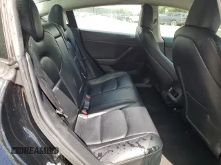 2022 Tesla Model 3 z VIN 5YJ3E1EA7NF185338, wystawiony jako Copart lot #57221875 z przebiegiem 134 215 mil mil oraz Szkoda całkowita • Salvage title. Historia ofert i sprzedaży dostępna na DreamBid. Obrazek 10.