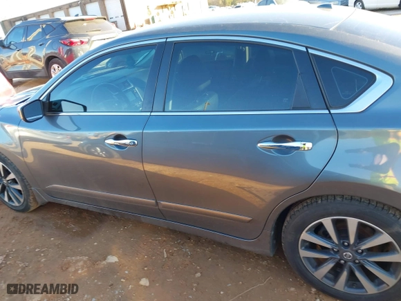 2018 Nissan Altima 2.5 SL with VIN 1N4AL3AP1JC270966, listed as a IAAI auction lot 41331808 with 130,846 mi miles. Bid and sale history available at carsss.com. Image 14.