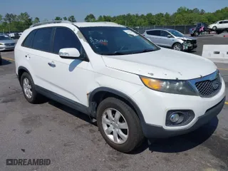 2013 Kia Sorento LX with VIN 5XYKT3A68DG348391, listed as a IAAI auction lot 42072539 with 223,381 mi miles. Bid and sale history available at carsss.com. Image 1.