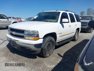 2005 Chevrolet Tahoe Z71 with VIN 1GNEC13T75R137262, listed as a IAAI auction lot 41986209 with 292,885 mi miles. Bid and sale history available at carsss.com. Image 2.