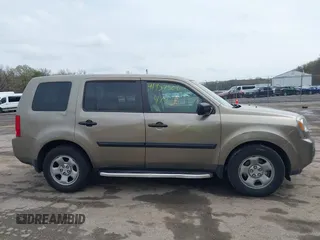 2011 Honda Pilot LX z VIN 5FNYF4H21BB103169, wystawiony jako IAAI lot #41957506 z przebiegiem 124 150 mil mil oraz . Historia ofert i sprzedaży dostępna na DreamBid. Obrazek 13.