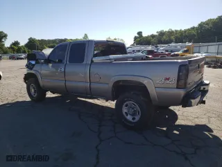 2003 Chevrolet Silverado 2500HD LS with VIN 1GCHK29183E177925, listed as a Copart auction lot 57809784 with 0 mi miles and Salvage Title. Bid and sale history available at carsss.com. Image 2.