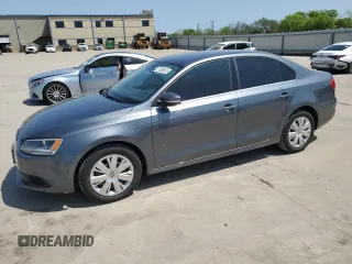 2013 Volkswagen Jetta SE with VIN 3VWDX7AJ8DM262510, listed as a Copart auction lot 51380935 with 176,064 mi miles and Clean title. Bid and sale history available at DreamBid. Image 1.