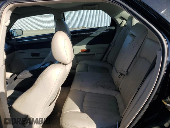 2006 Chrysler 300 C with VIN 2C3LA63H36H281427, listed as a Copart auction lot 46303335 with 92,924 mi miles and Salvage Title. Bid and sale history available at carsss.com. Image 10.