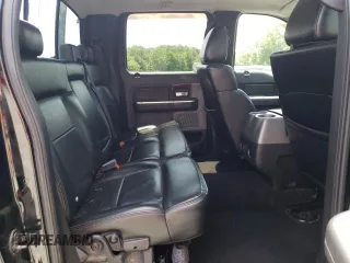 2005 Ford F-150 XLT z VIN 1FTPW145X5KE13810, wystawiony jako Copart lot #62060585 z przebiegiem Nie podano mil oraz Czysty tytuł • Clean title. Historia ofert i sprzedaży dostępna na DreamBid. Obrazek 10.