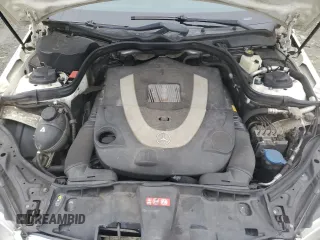2011 Mercedes-Benz E 550 Luxury with VIN WDDHF9AB8BA472925, listed as a Copart auction lot 43640085 with 143,121 mi miles and Clean title. Bid and sale history available at DreamBid. Image 11.