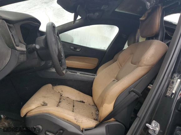 2019 Volvo XC60 Momentum with VIN LYV102DK3KB192936, listed as a Copart auction lot 86303674 with 0 mi miles and Clean Title. Bid and sale history available at carsss.com. Image 7.